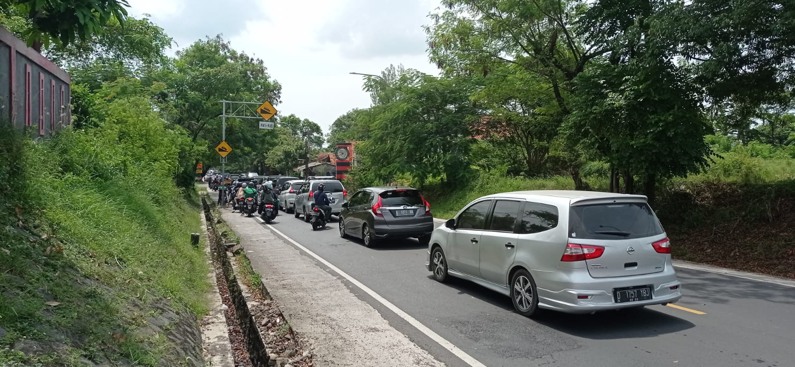 Kendaraan dari Kuningan menuju Cirebon Padat, Pengguna Jalan Dihimbau Menghindari Jam-Jam Ini