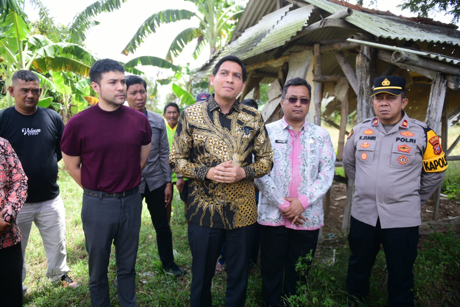 Bupati Lucky Sidak ke Wilayah Gantar dan Kroya, Cek Langsung Perbaikan Jalan Rusak 