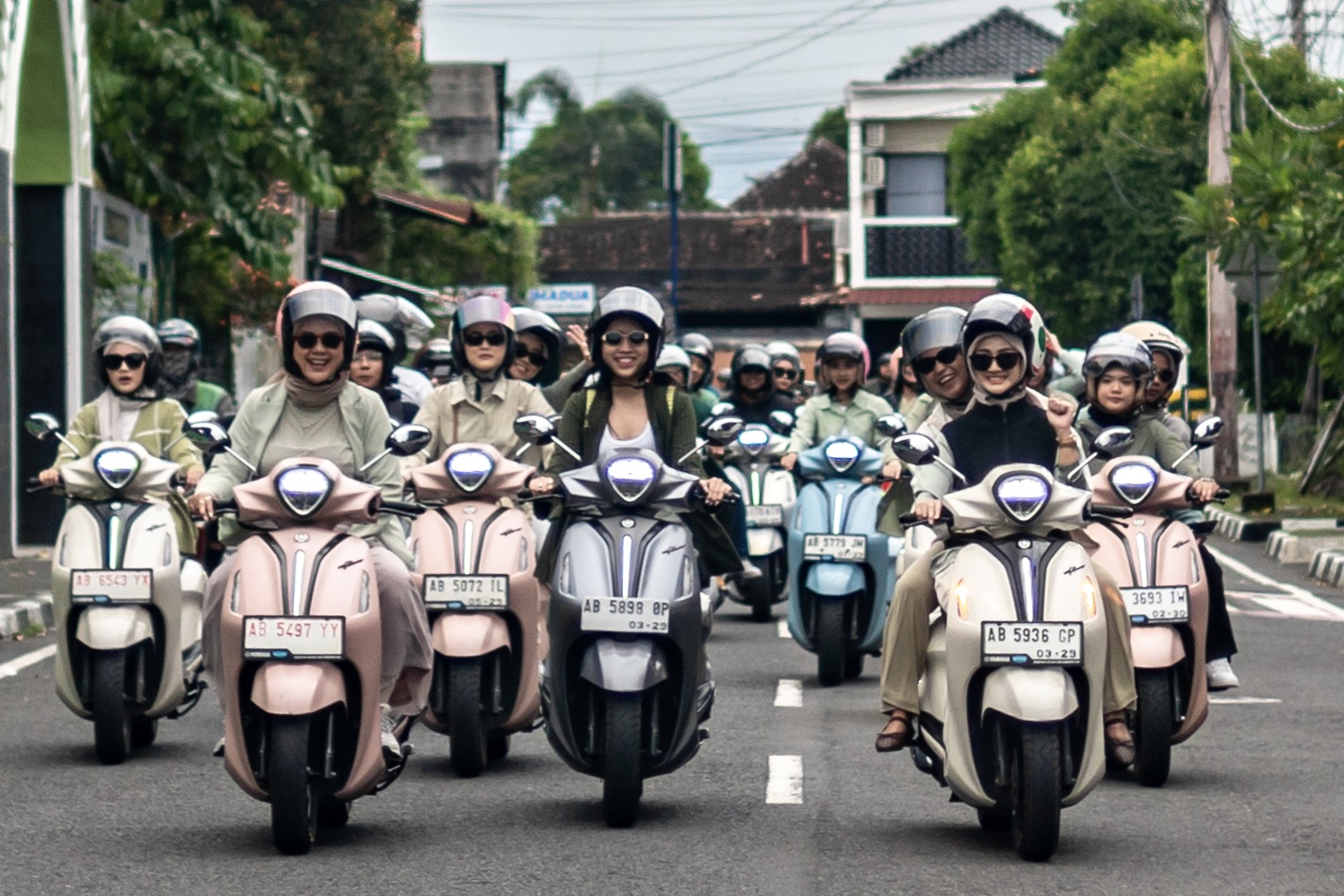 Ribuan Pengendara Grand Filano Hybrid Secara Serentak Tampil Stylish dan Berbagi Kebaikan di Seluruh Indonesia