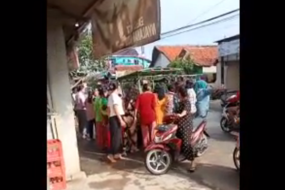 Wanita Muda di Indramayu Melahirkan di Jalan, Sempat Kontraksi di Atas Motor