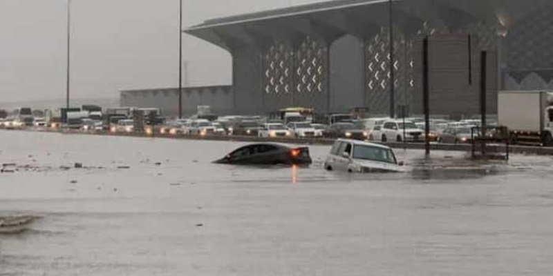 Banjir Kepung Jalan di Jeddah, Dua Orang Dinyatakan Meninggal Dunia