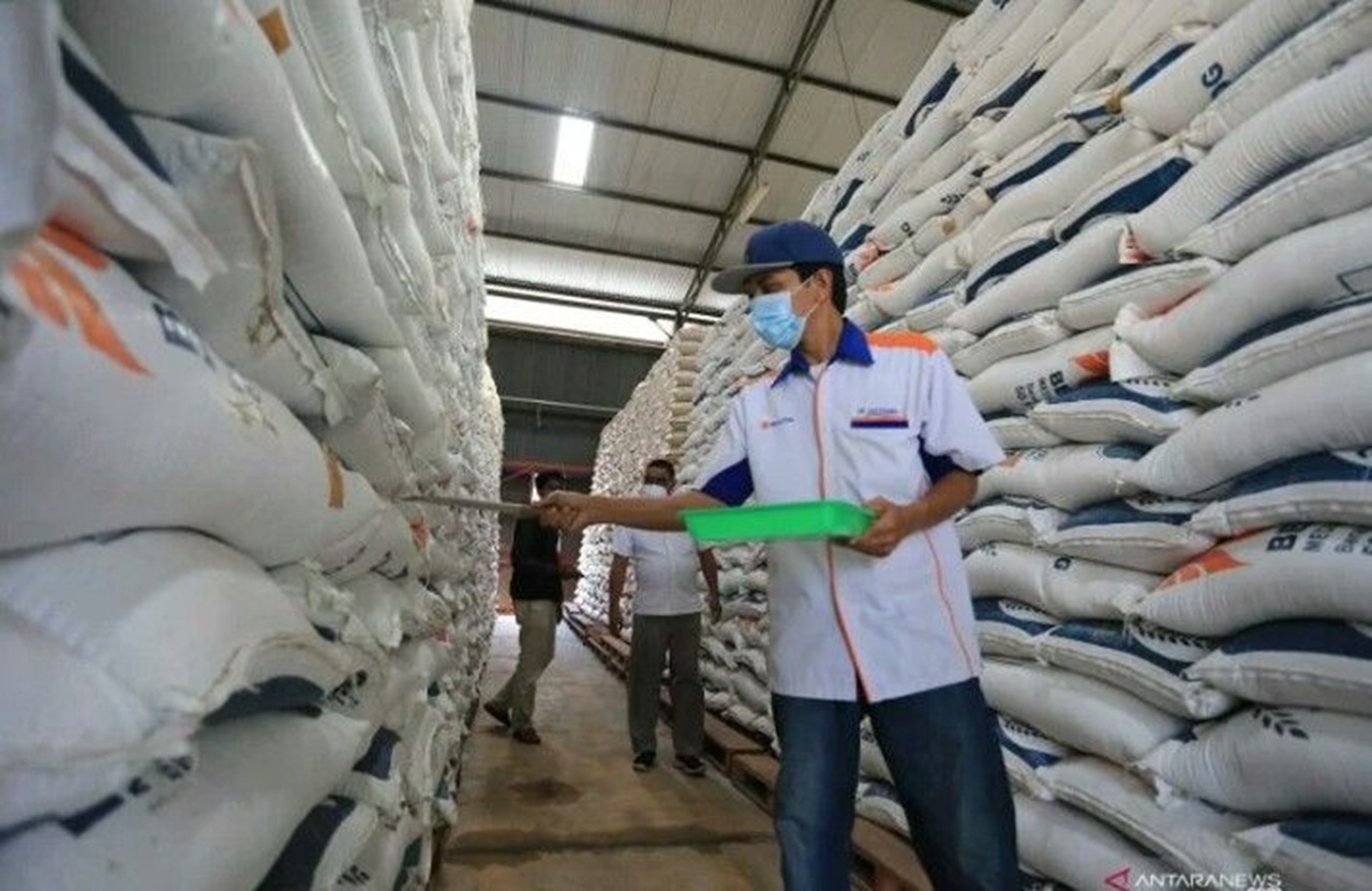 Punya Stok Melimpah, Kementrian Pertanian Siap Ekspor 2.000 Ton Beras ke Malaysia Sebelum Akhir Tahun!