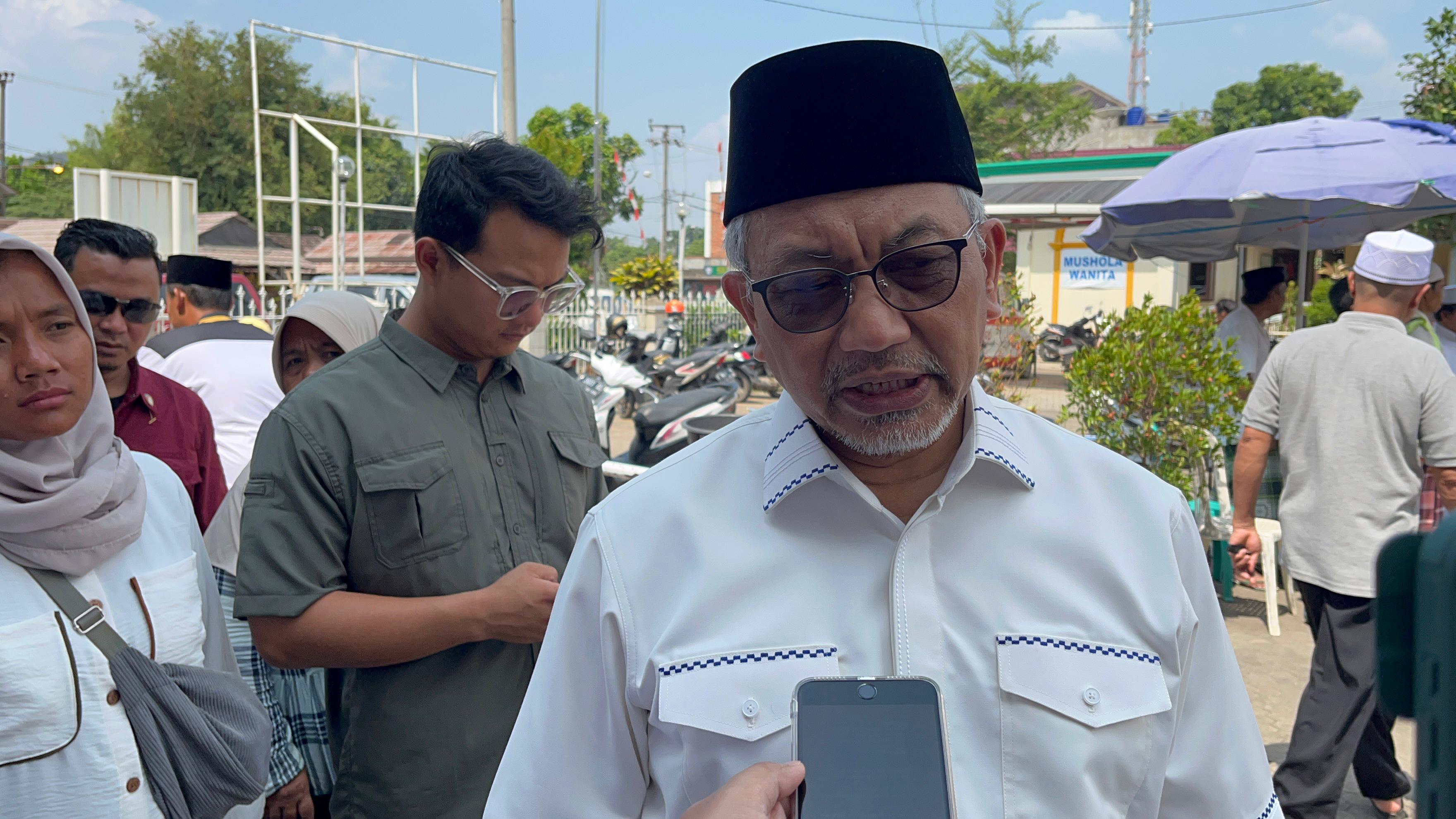 Putus Rantai Kemiskinan, Ahmad Syaikhu Janji Beri Beasiswa untuk Anak Petani dan Nelayan