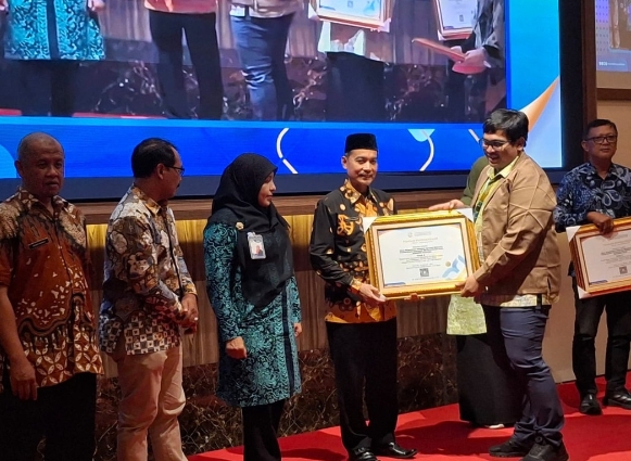 Indramayu Raih Tiga Penghargaan dalam Program Bangga Kencana Jabar 2025