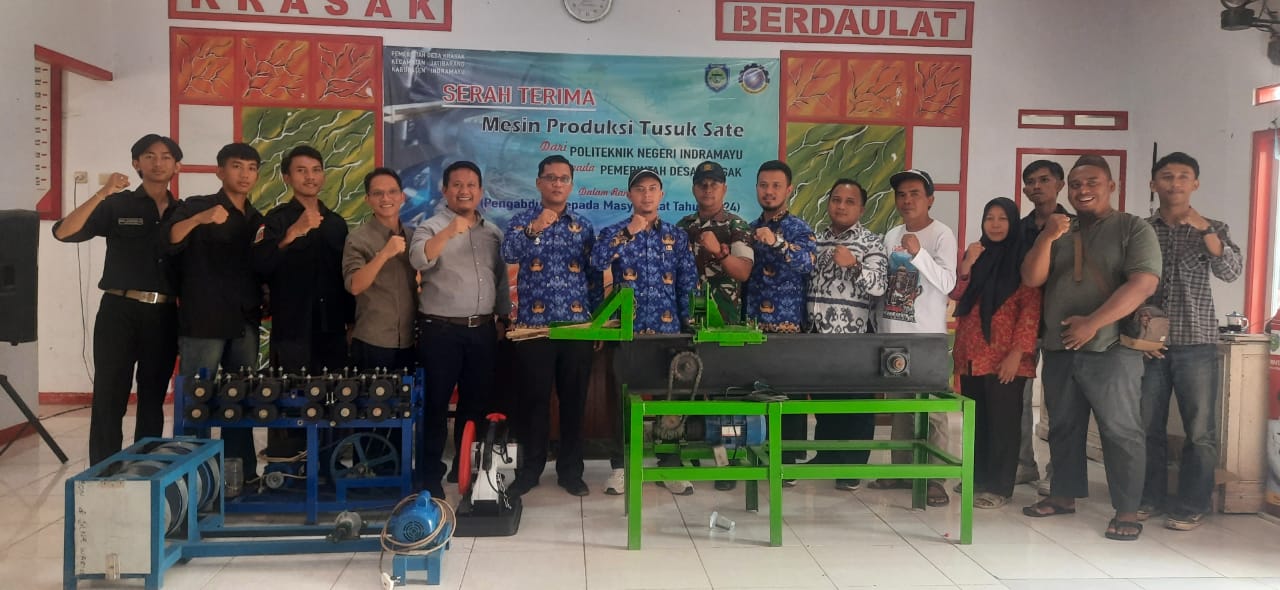 POLINDRA Hibahkan Mesin Produksi Tusuk Sate Kepada Pemdes Krasak