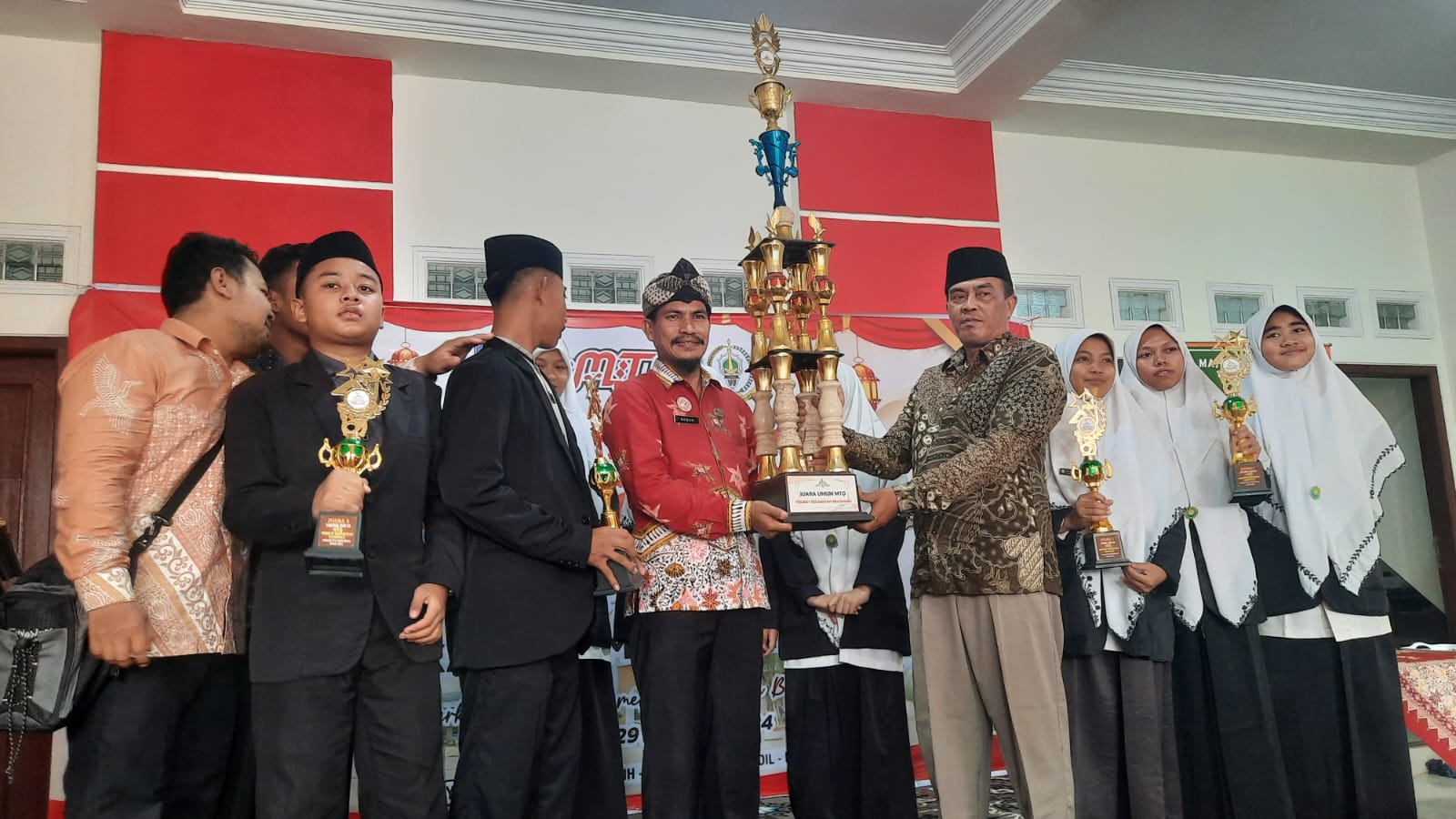 Kafilah Sudimampir Raih Piala Bergilir MTQ Tingkat Kecamatan Balongan