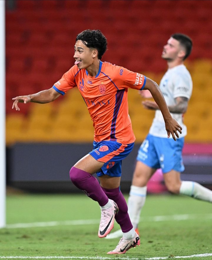 Hanya Butuh Waktu 8 Menit, Rafael Struick Cetak Gol Perdana untuk Brisbane Roar di Liga Australia