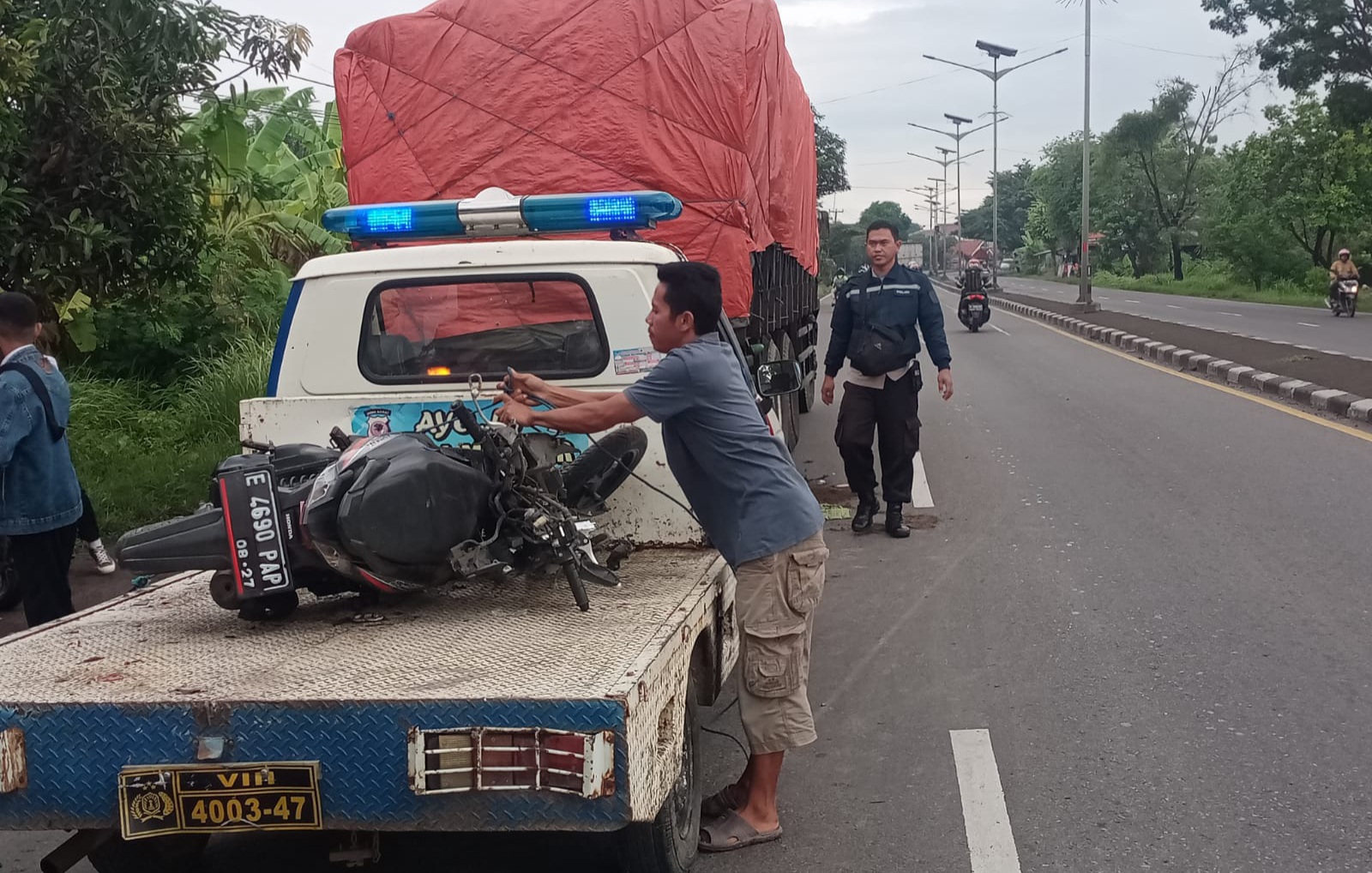 Seruduk Truk, Pelajar Tewas di Jalan Raya Pantura Pilangsari Jatibarang