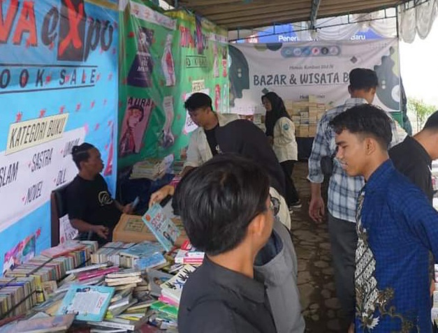 Himadikasi Unwir Helat Bazar Buku