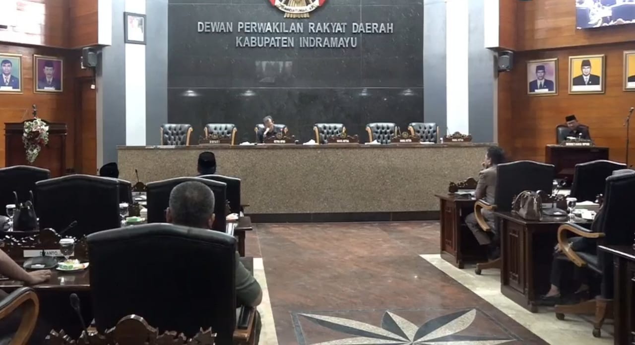 Rapat Paripurna, DPRD Kabupaten Indramayu Umumkan 6 Fraksi