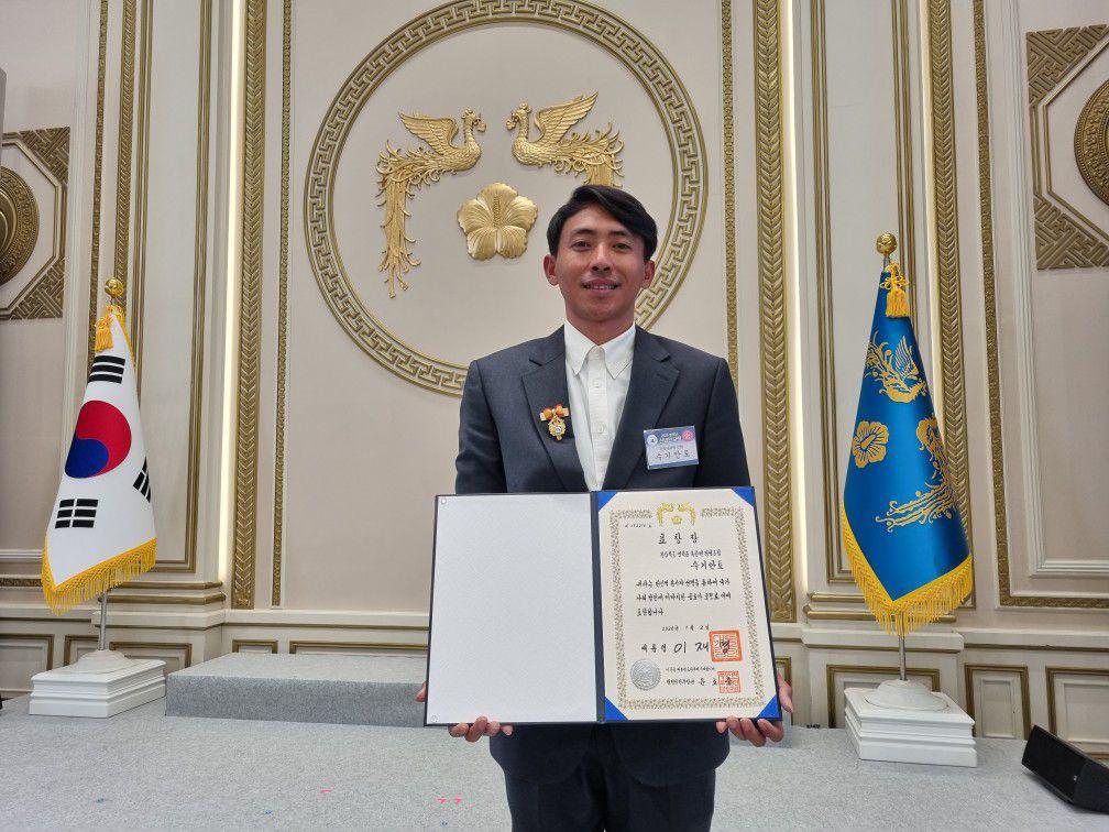 Selamatkan Warga, Sugianto Diganjar Penghargaan dari Presiden Korea Selatan