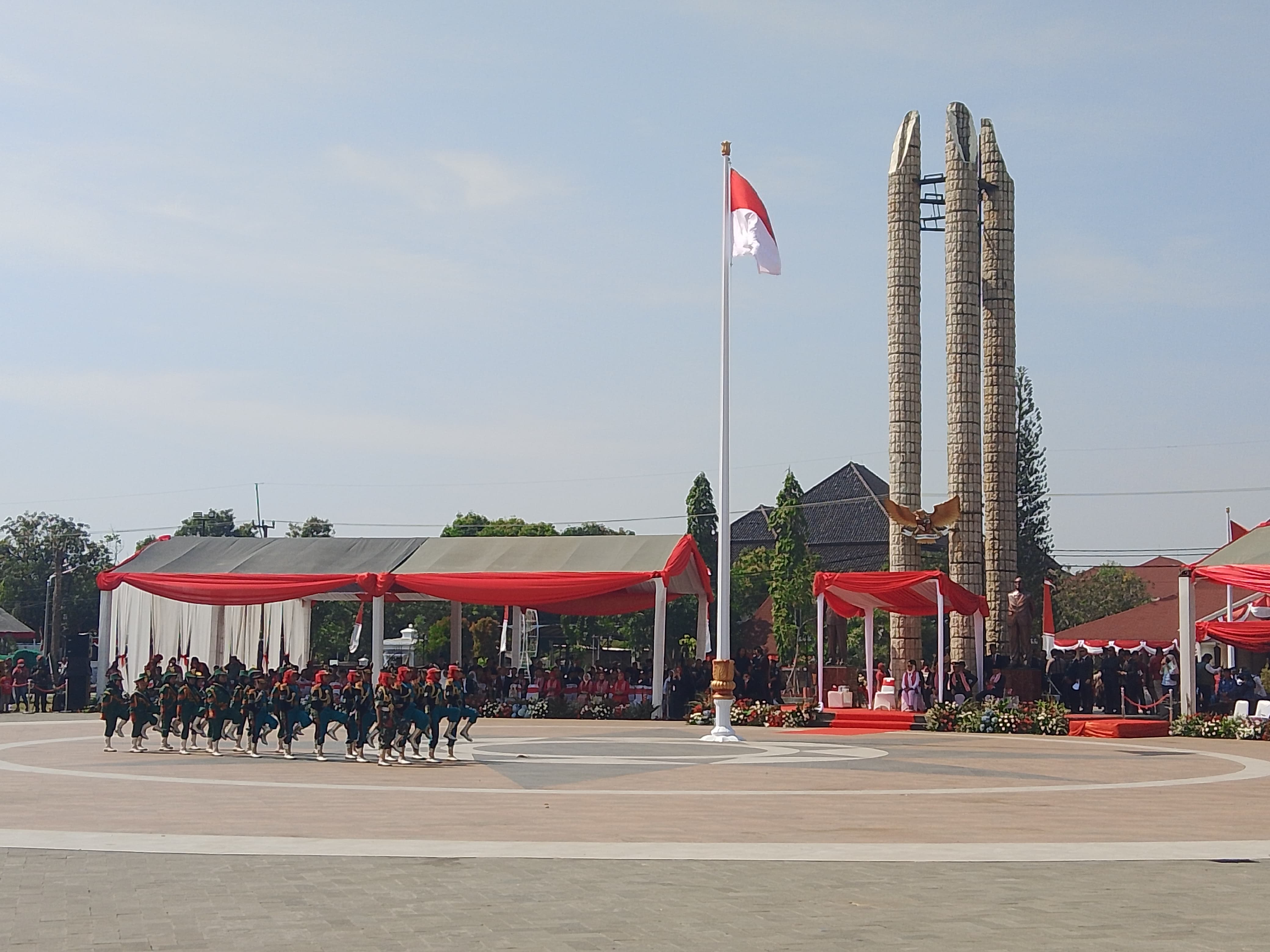 Semarak HUT ke-79 RI di Alun-Alun Puspawangi Indramayu  