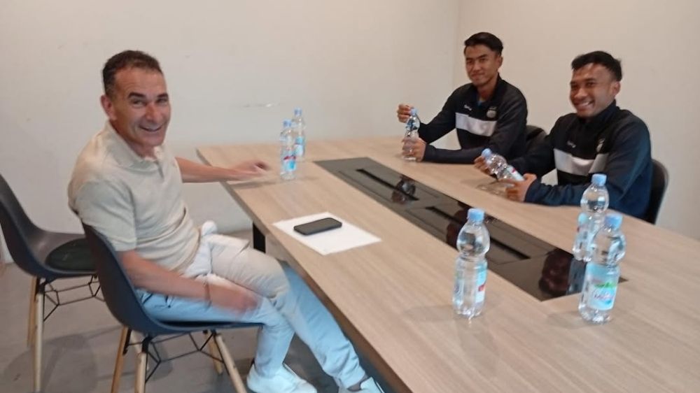 Gerald Vanenburg Kunjungi Persib, Lirik Robi Darwis dan Kakang Rudianto untuk Timnas U-23 Piala AFF 2025