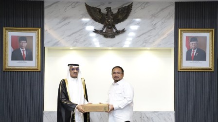 100 Ton Kurma Hadiah dari Arab Saudi untuk Indonesia