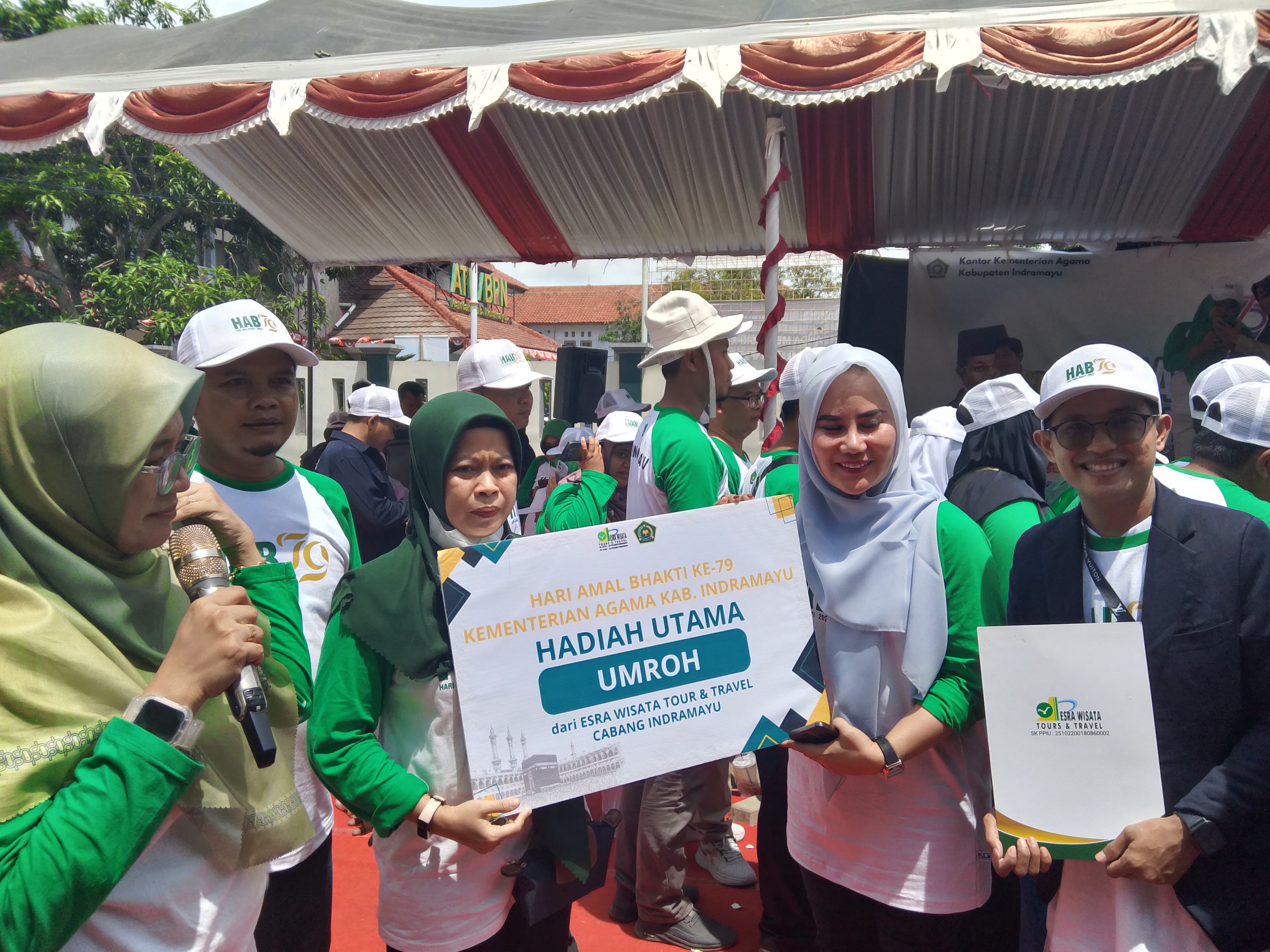 Jalan Santai Hari Amal Bakti Kemenag Berlangsung Meriah 