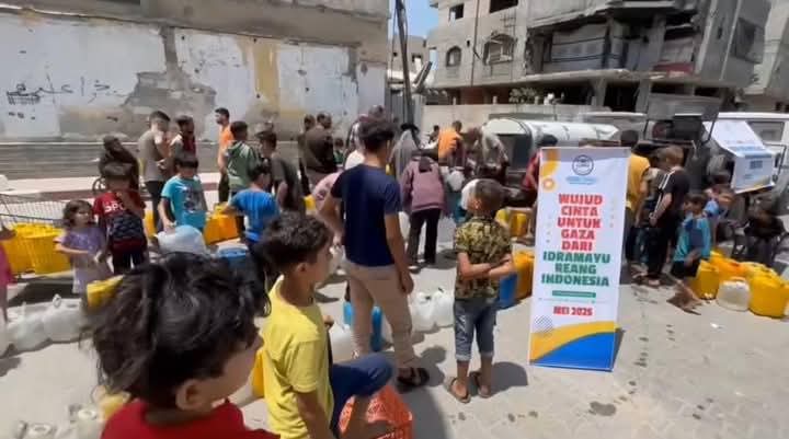 Indramayu Kirim Air Bersih ke Gaza, Bupati Lucky Hakim Bagikan Momen Haru Lewat Media Sosial