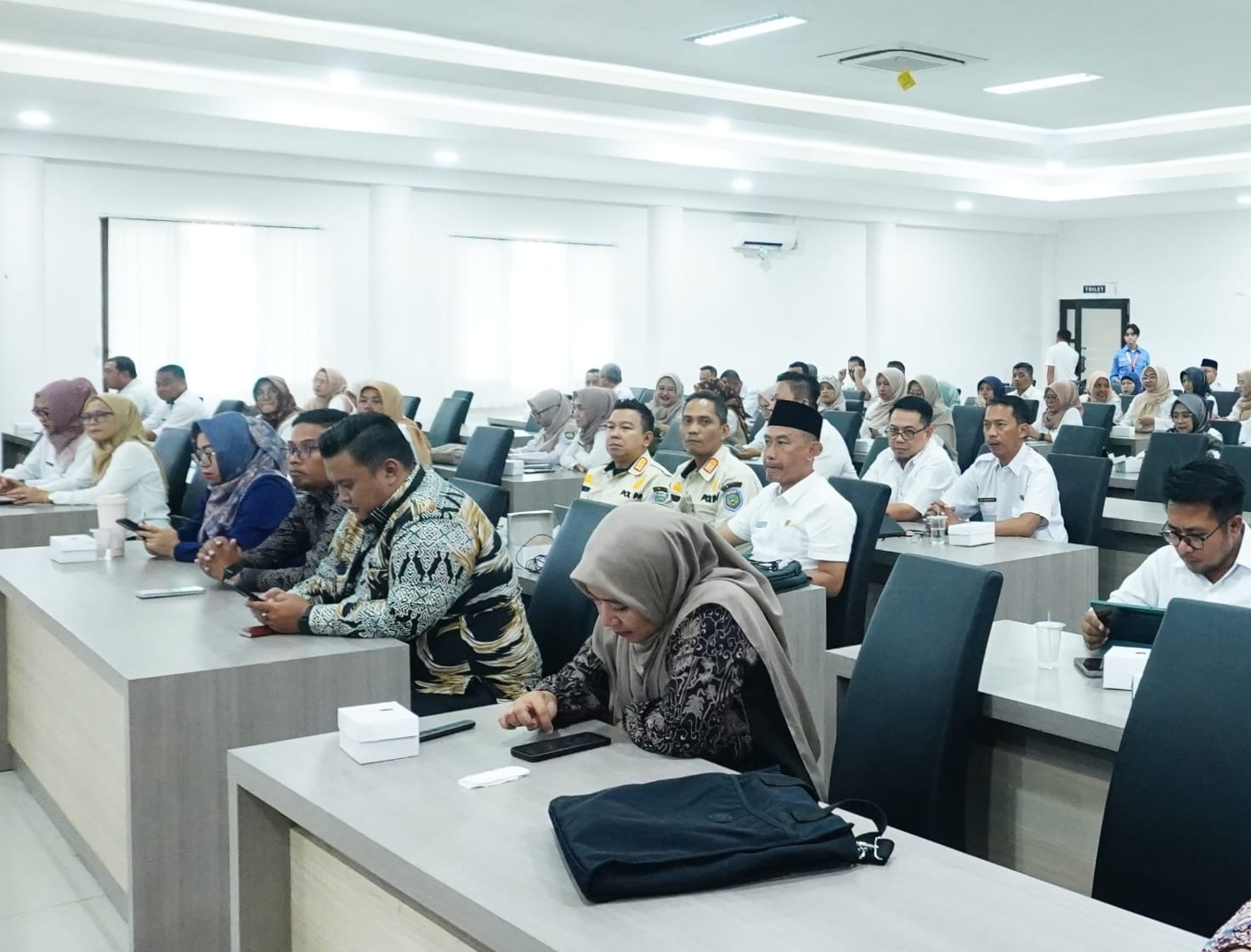 Buka Sekolah Pasar Modal, Bupati Lucky Ajak ASN Melek Investasi