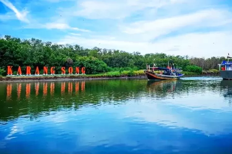 2 Pantai Di Indramayu Ini Cocok Kamu Kunjungi Untuk Liburan Akhir Tahun, Harganya Cocok Untuk Pelajar!