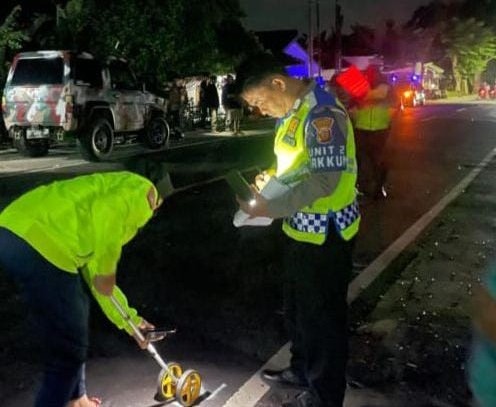 Kecelakaan Beruntun di Jalan Raya Desa Kertawirama Kuningan, Pengendara Motor Meninggal Dunia