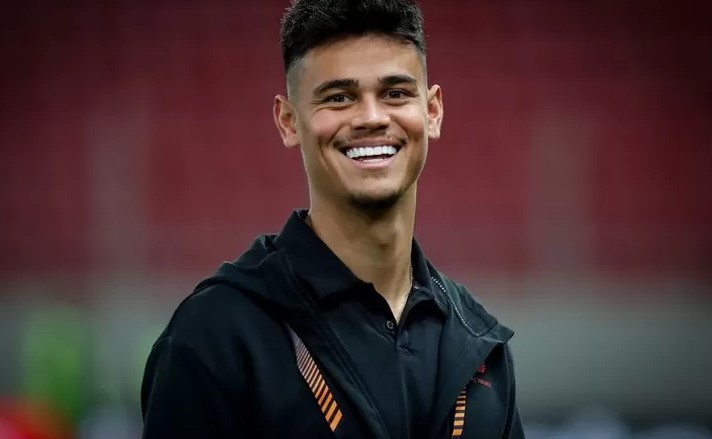 Patrick Kluivert Bahagia Berkat Kembalinya Mees Hilgers ke Eredivisie, Fix Ikut Kualifikasi Piala Dunia?