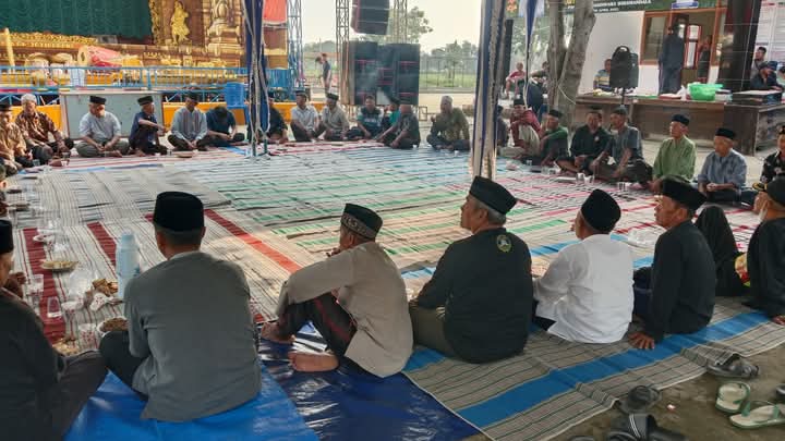 Acara Adat 'Mapag Sri' Sambut Musim Panen di Bulak Lor