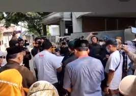 Sempat Massa Datangi Rumah Yusuf Mansur di Cipondoh,  Hari Ini Wirda Mansur ke Cirebon