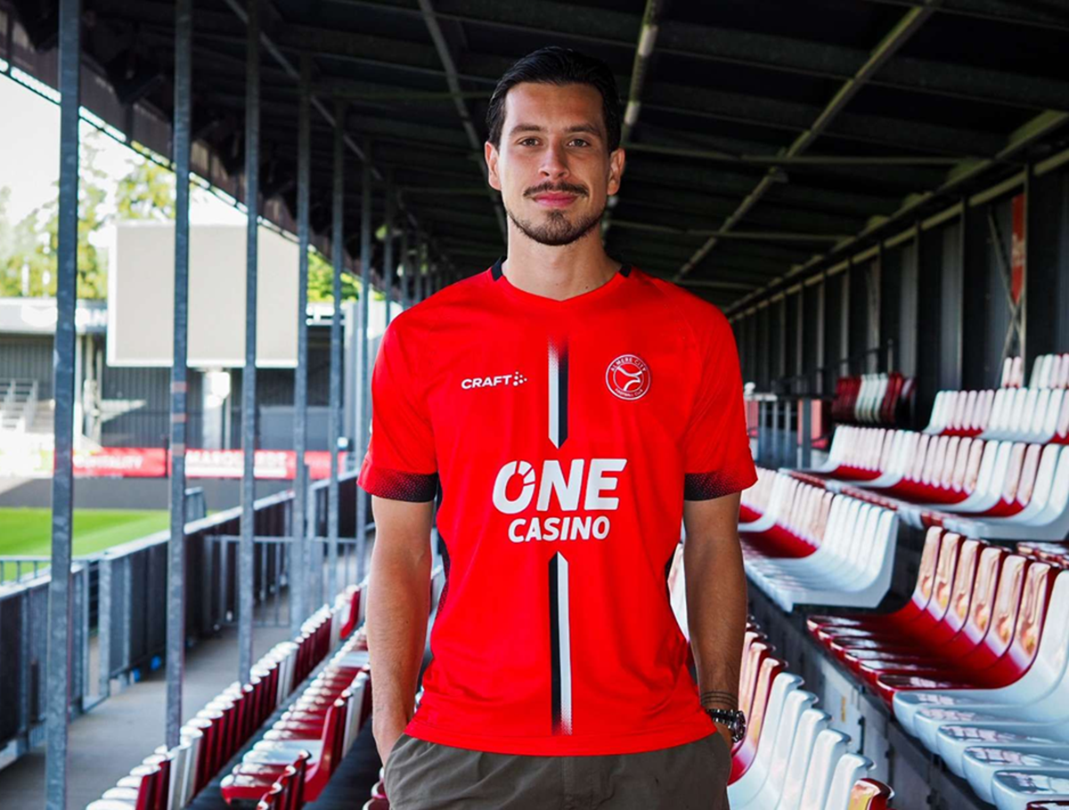 Thom Haye Buat FC Twente Kewalahan Saat Melawan Klubnya Alemere City, Pelatih Twente Puji Kemampuannya