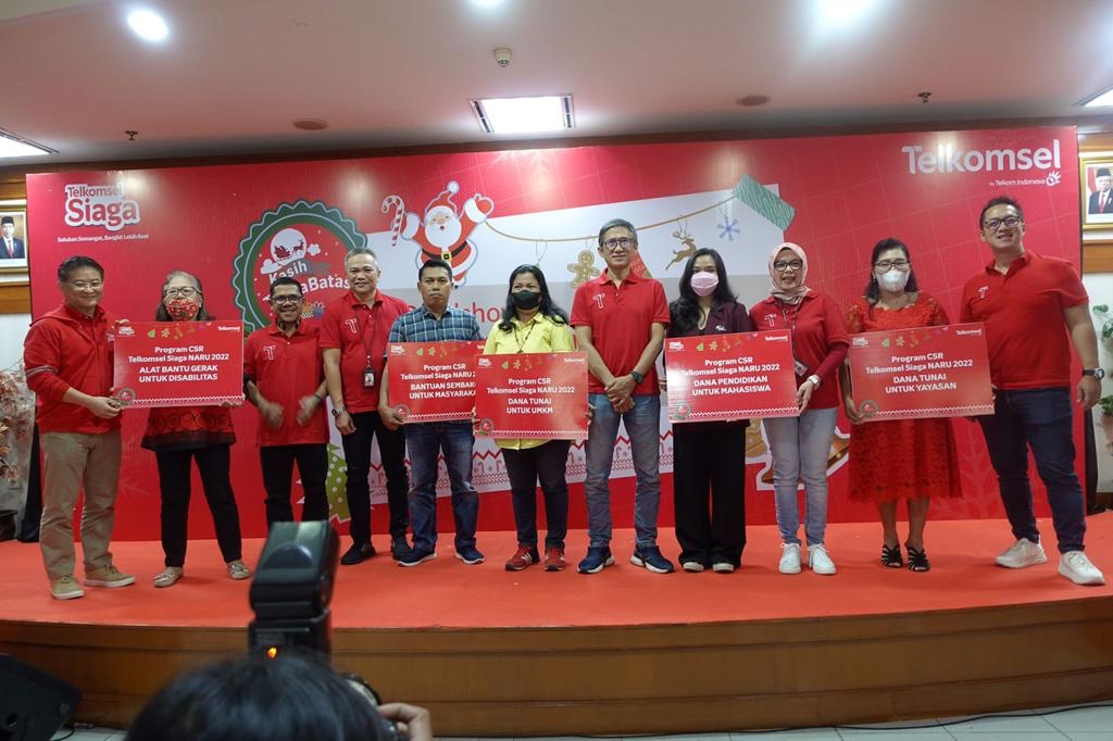 Telkomsel Siaga Berbagi Kasih Tanpa Batas di Momen Natal 2022