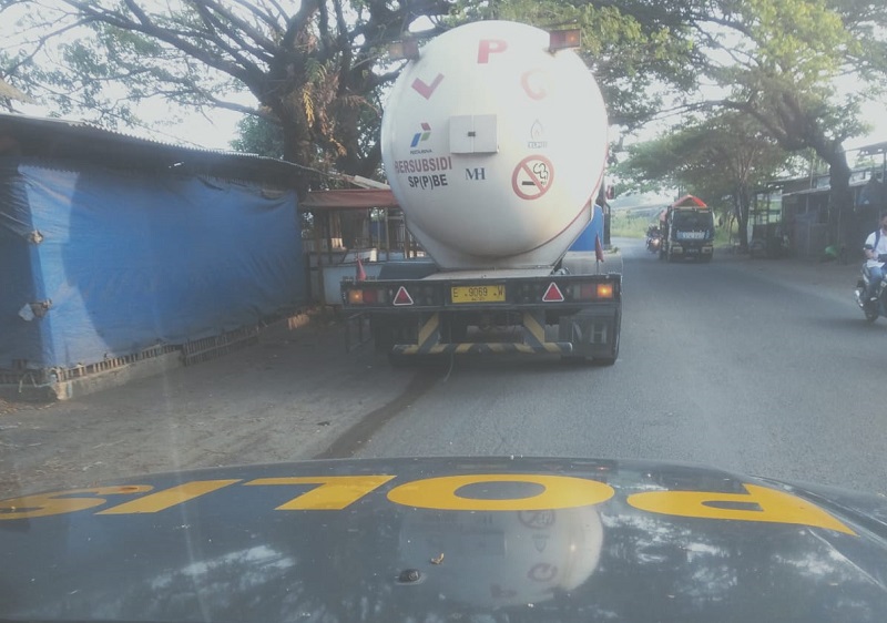 Pemotor Senggolan dengan Truk Tangki di Cipeujeuh Wetan Cirebon, Korban Selamat