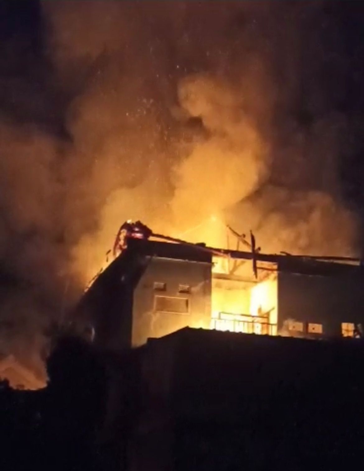 Akibat Gas Bocor, Tiga Rumah Terbakar di Jalaksana