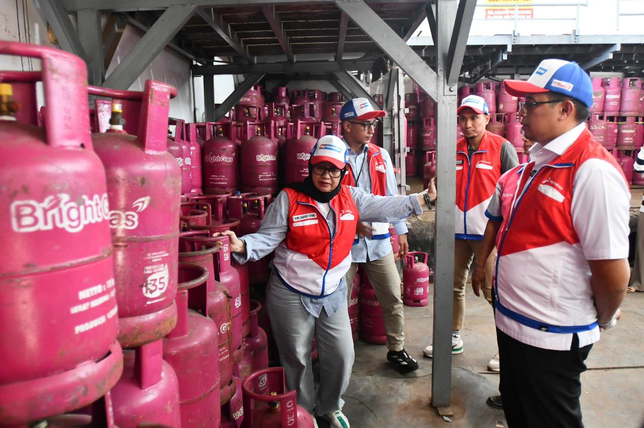Komisaris Pertamina Cek Distribusi  BBM dan LPG di Sorong, Pastikan Pasokan Terjaga