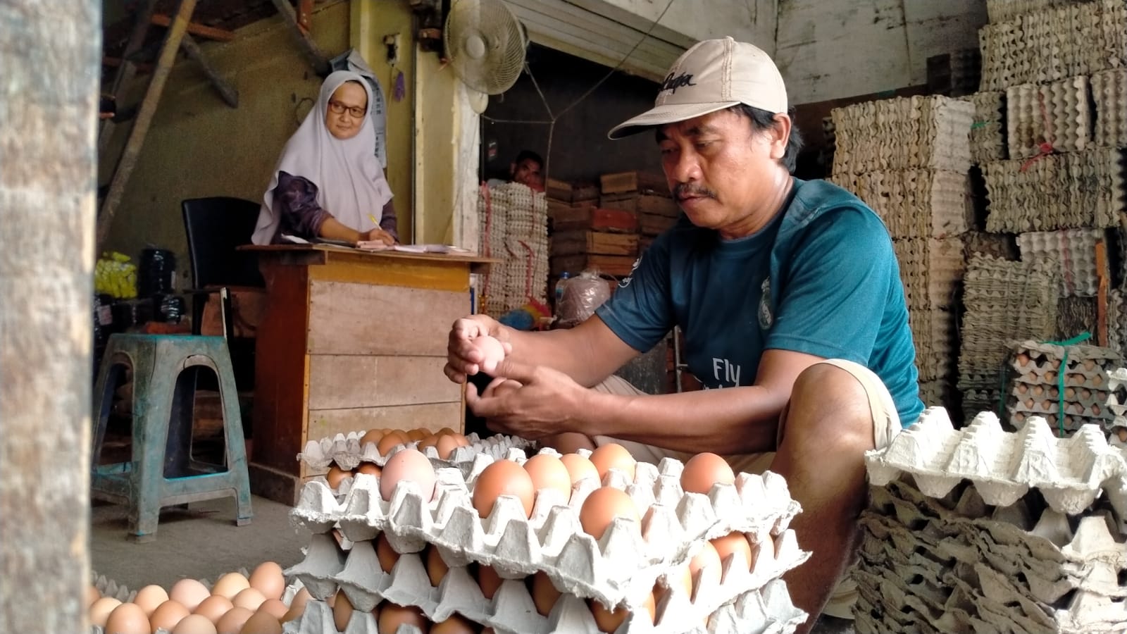 Jelang Nataru, Harga Telur Ayam Meroket