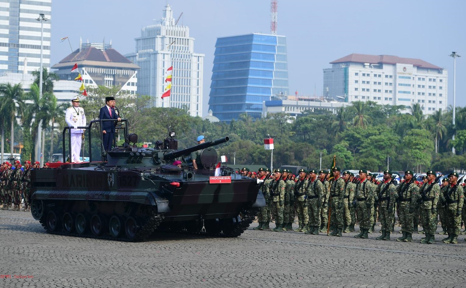 Kembangkan Investasi Industri Pertahanan, Presiden Jokowi Tekankan Modernisasi Alutsista