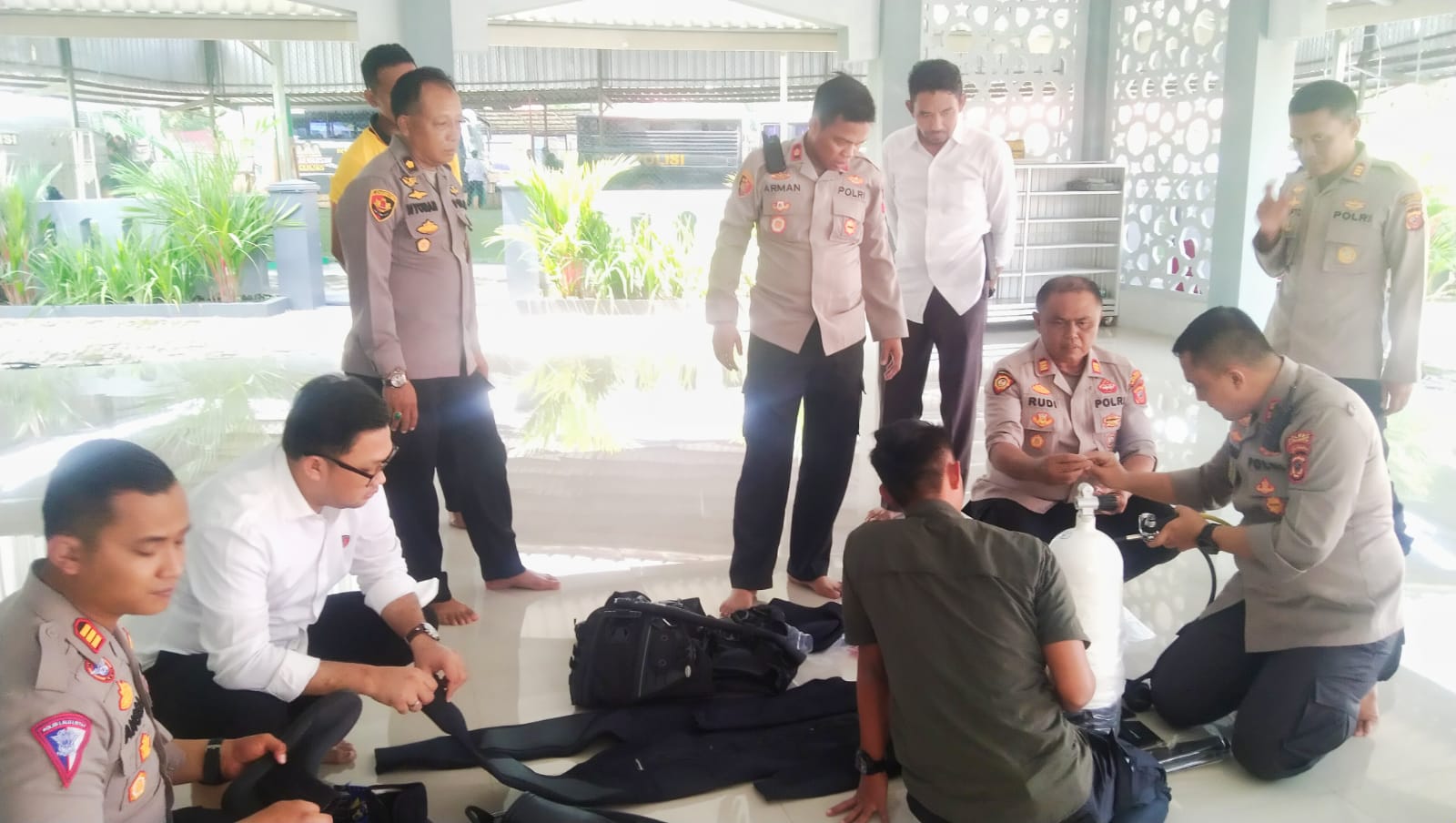 Polres Indramayu Bentuk Tim Penyelam  Siap Diterjunkan Untuk SAR 