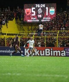 Luis Milla Sakit Sebelum Pertandingan, Persib Bandung Dihajar PSM 1-5