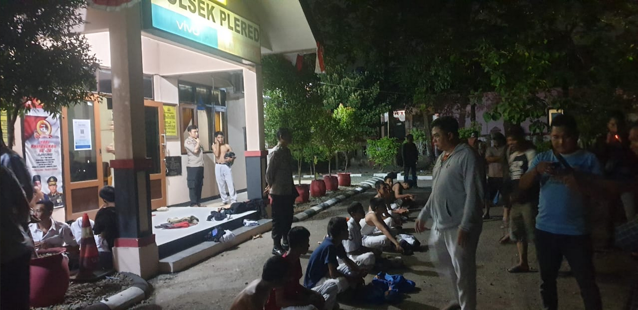 Sebanyak 38 Siswa SMK yang Tawuran Pada Malam Hari Berhasil Diamankan Polisi 