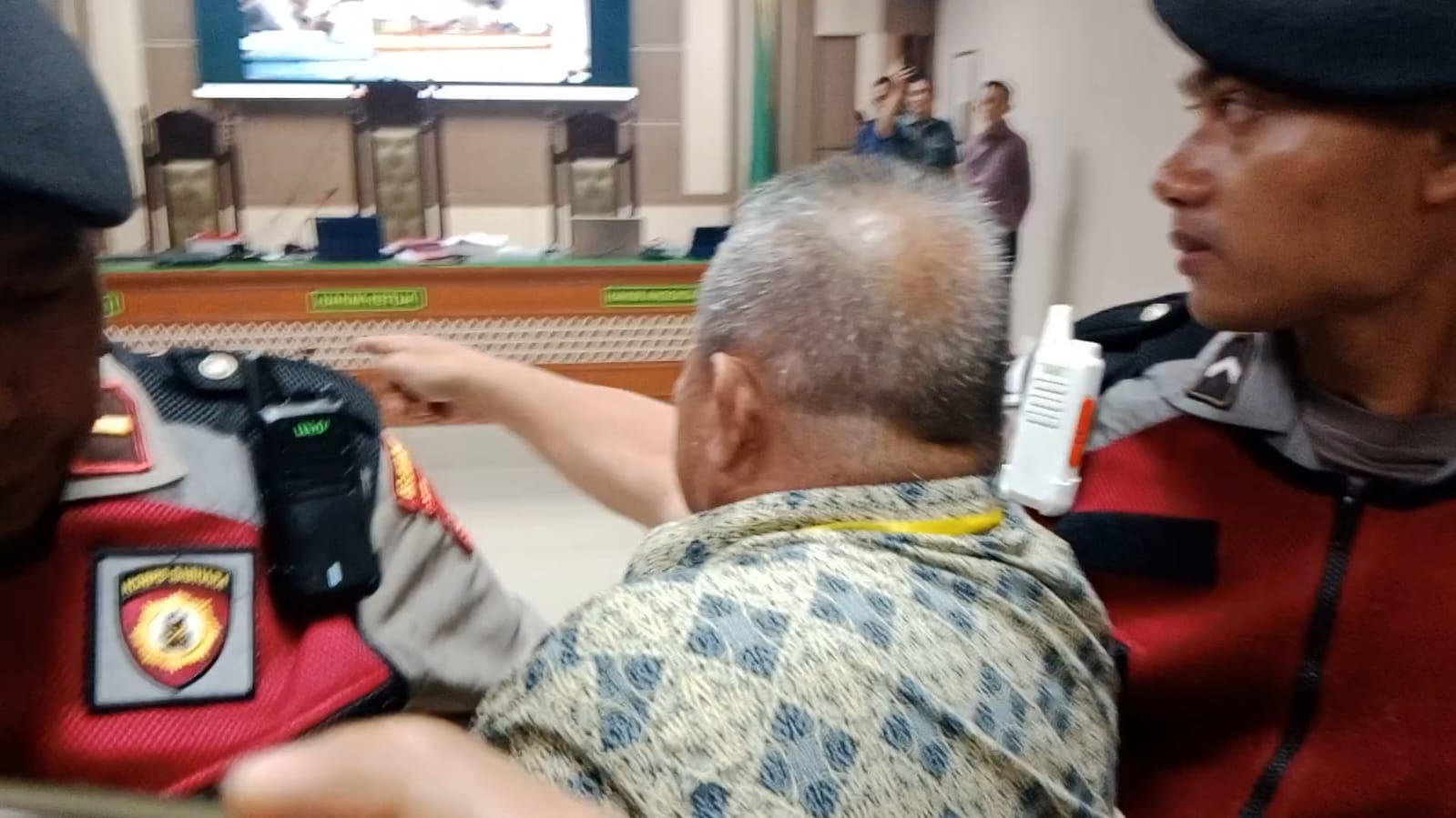 Sidang Keterangan Saksi Terdakwah Pembunuhan Kembali Ricuh