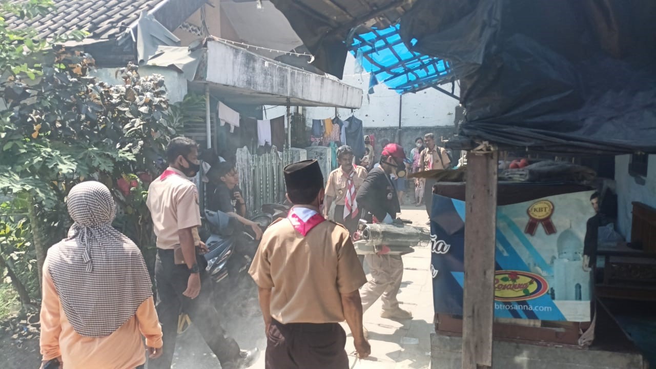 HUT Pramuka, Kwarran Jatibarang Gelar Fogging 