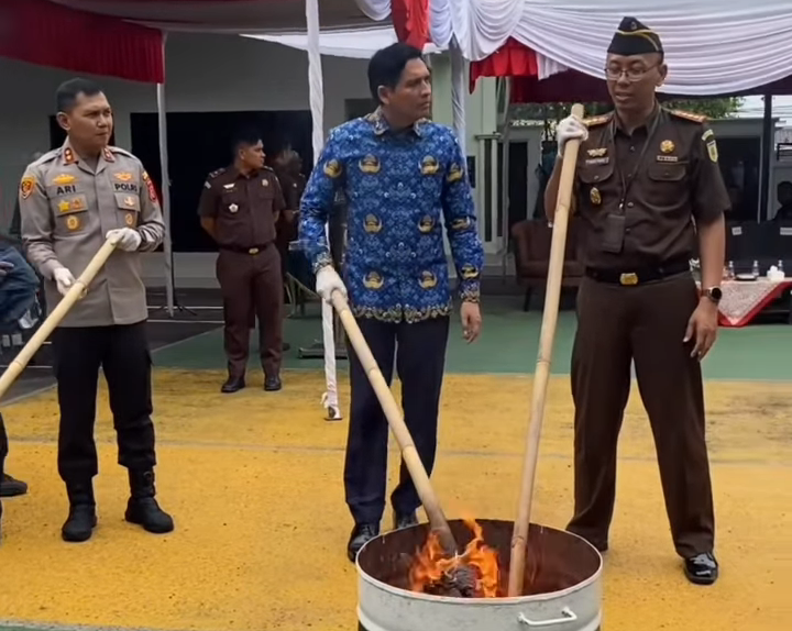 Pemusnahan Barang Bukti di Kejari Indramayu Jadi Peringatan Bahaya Kriminalitas