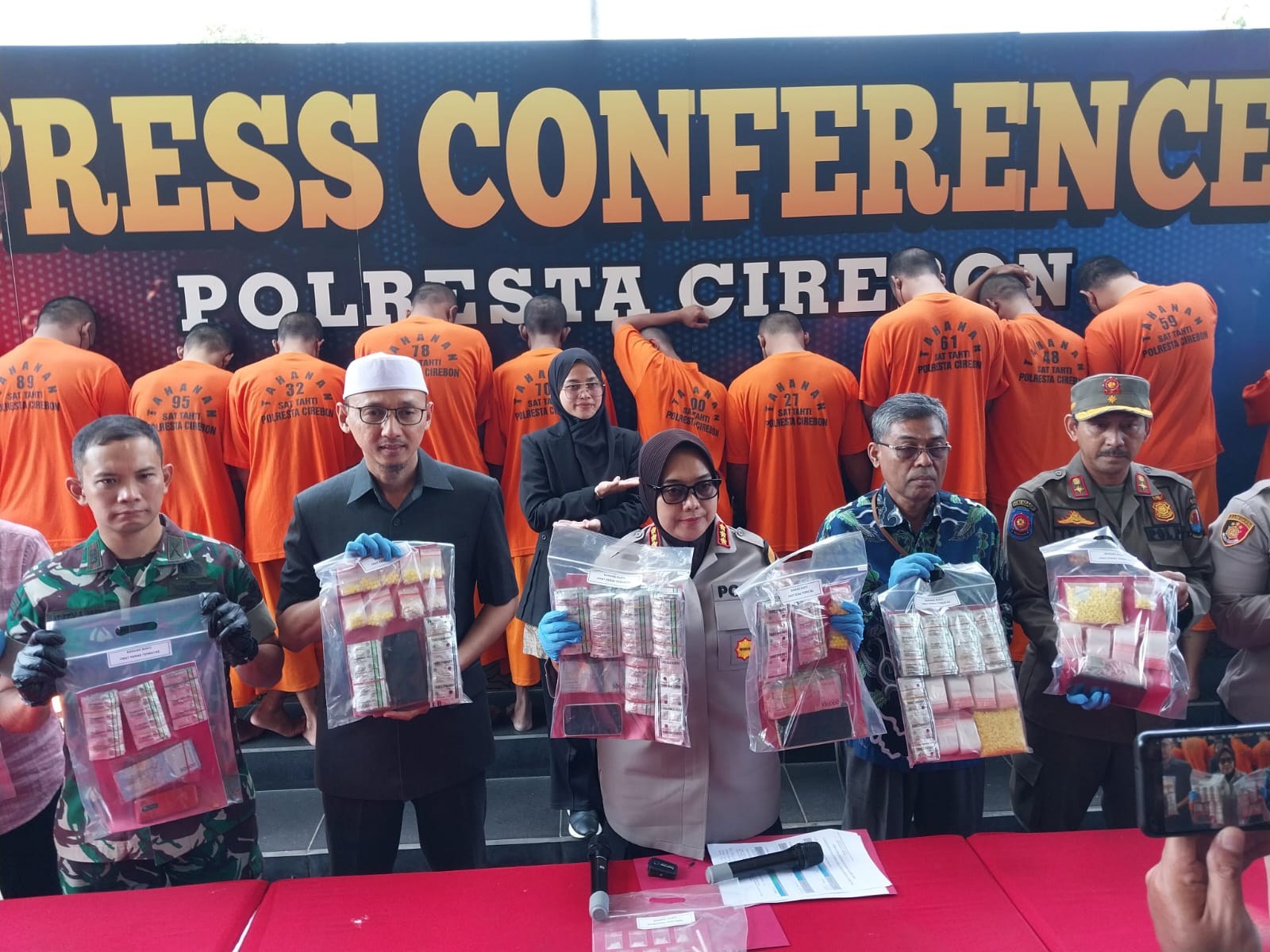Polresta Cirebon Amankan Belasan Pengedar Narkoba  