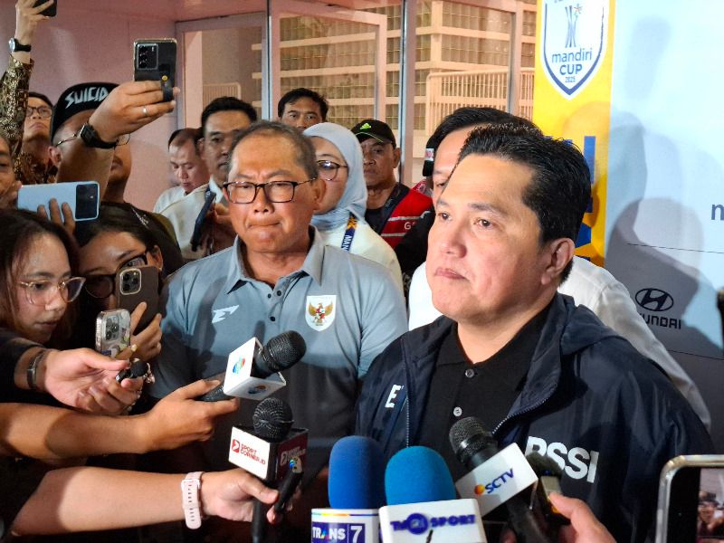 Pilih Main di Super League, Erick Thohir Beri Respon Positif Thom Haye Gabung Persib Bandung, Begini Katanya..