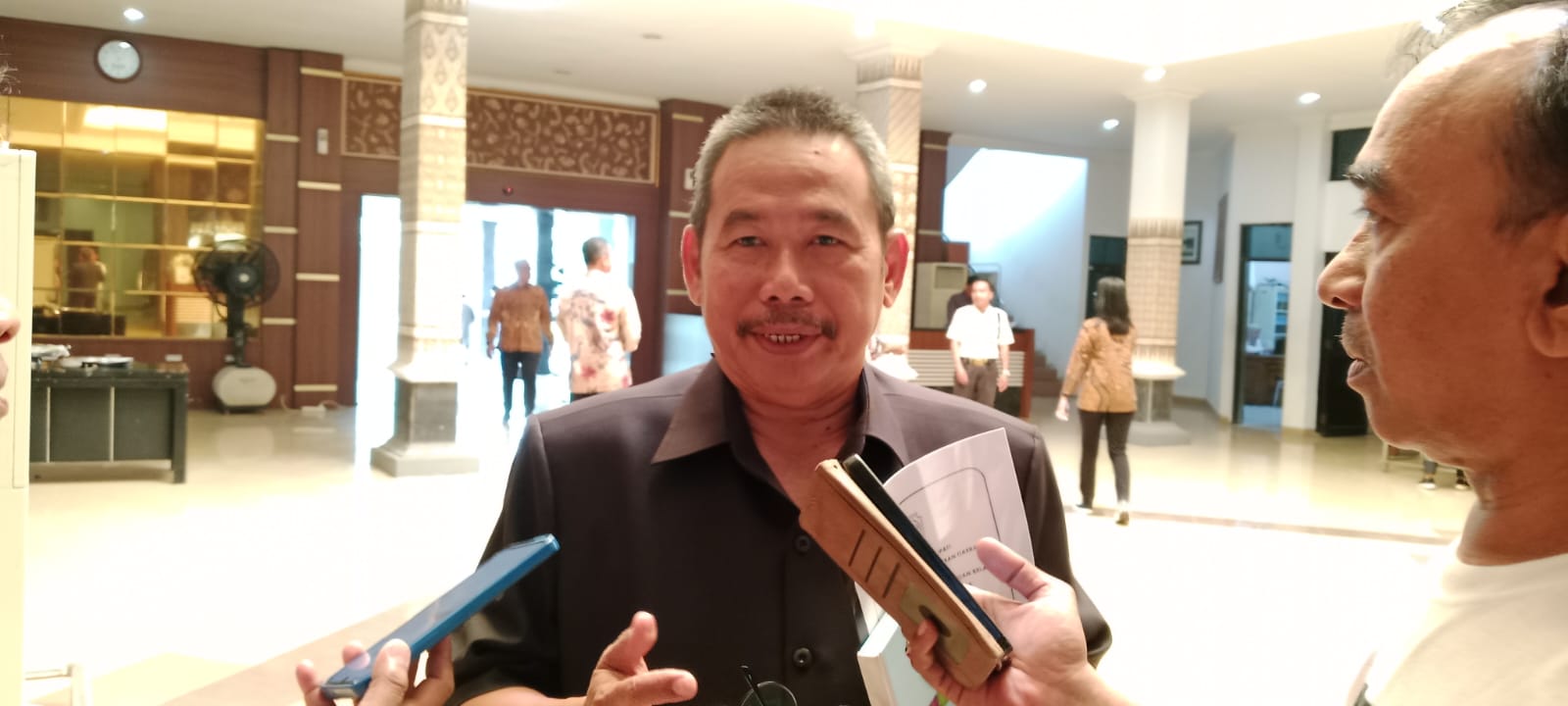 Pansus 5 Pembahasan Raperda Tentang Pemerintahan Desa Terganjal PP dan Permendagri