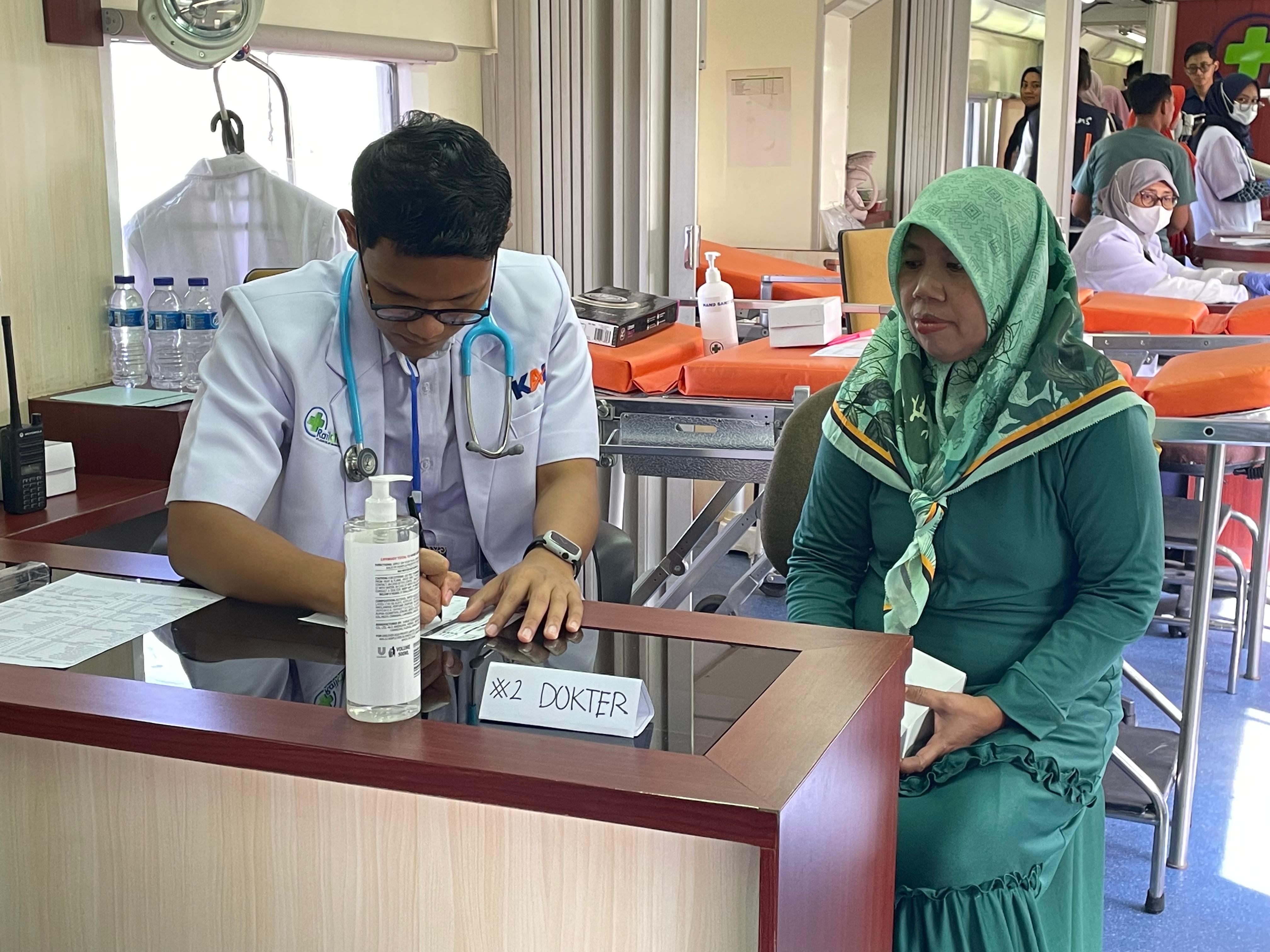 Program TJSL, Rail Clinic Layanan Kesehatan dan Pengobatan Gratis Bagi Masyarakat di  Stasiun Ketanggungan