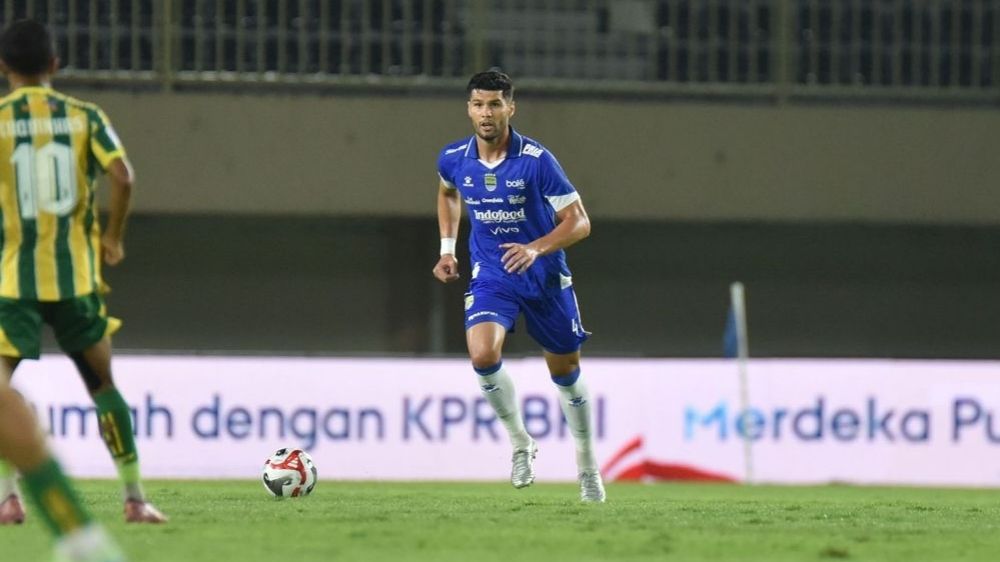 Julio Cesar Bangga Chemistry 3 Bek Asing Persib Makin Padu, Optimistis Redam Serangan Selangor FC di ACL 2