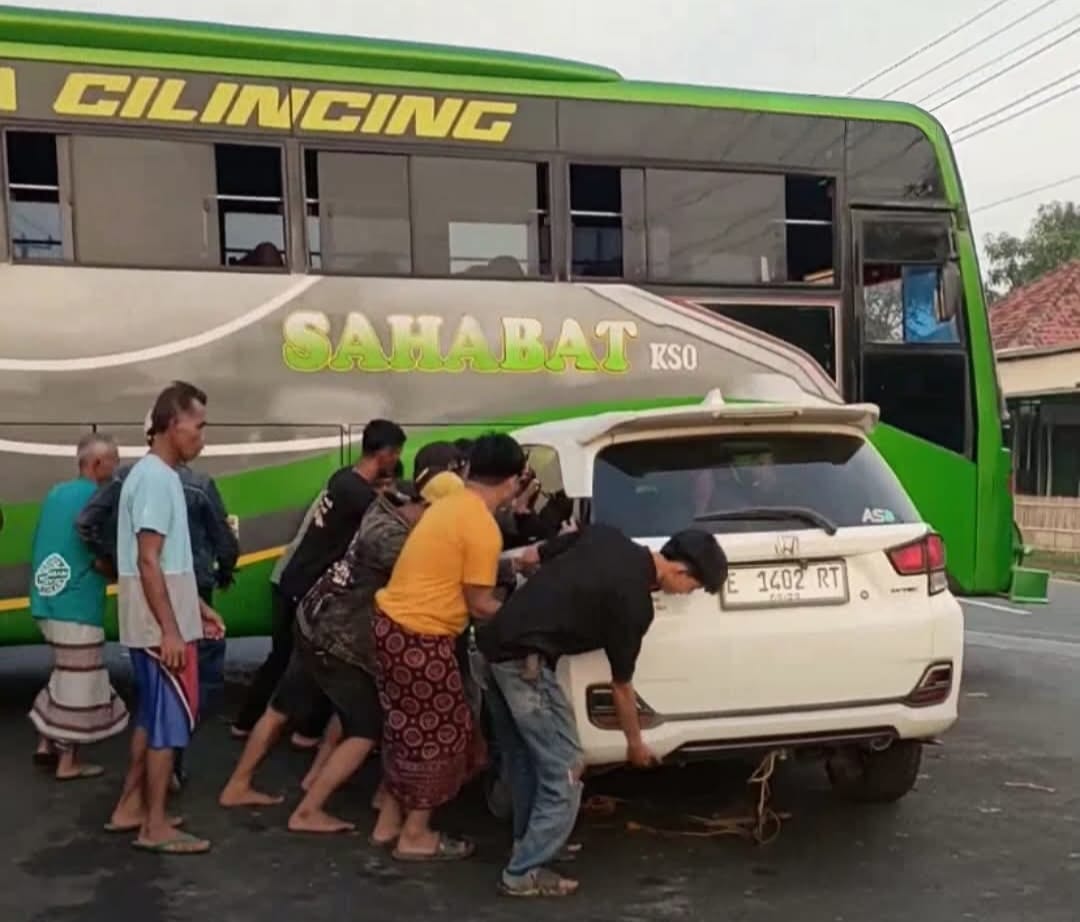 Laka Lantas di Jalan Raya Tambi, Dua Orang Luka Ringan 