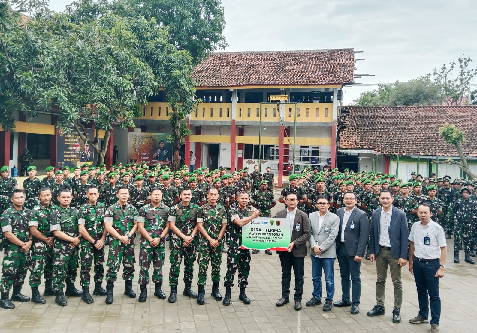 Fasilitasi Layanan Perbankan, BRI Bersama Marshelling Area Brigif TP 34/CB dan Yonif TP 889/GW Jalin Kerjasama