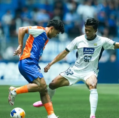 Coach Bojan Hodak Rayu Asnawi untuk Gabung ke Persib Bandung Usai Laga Lawan Port FC