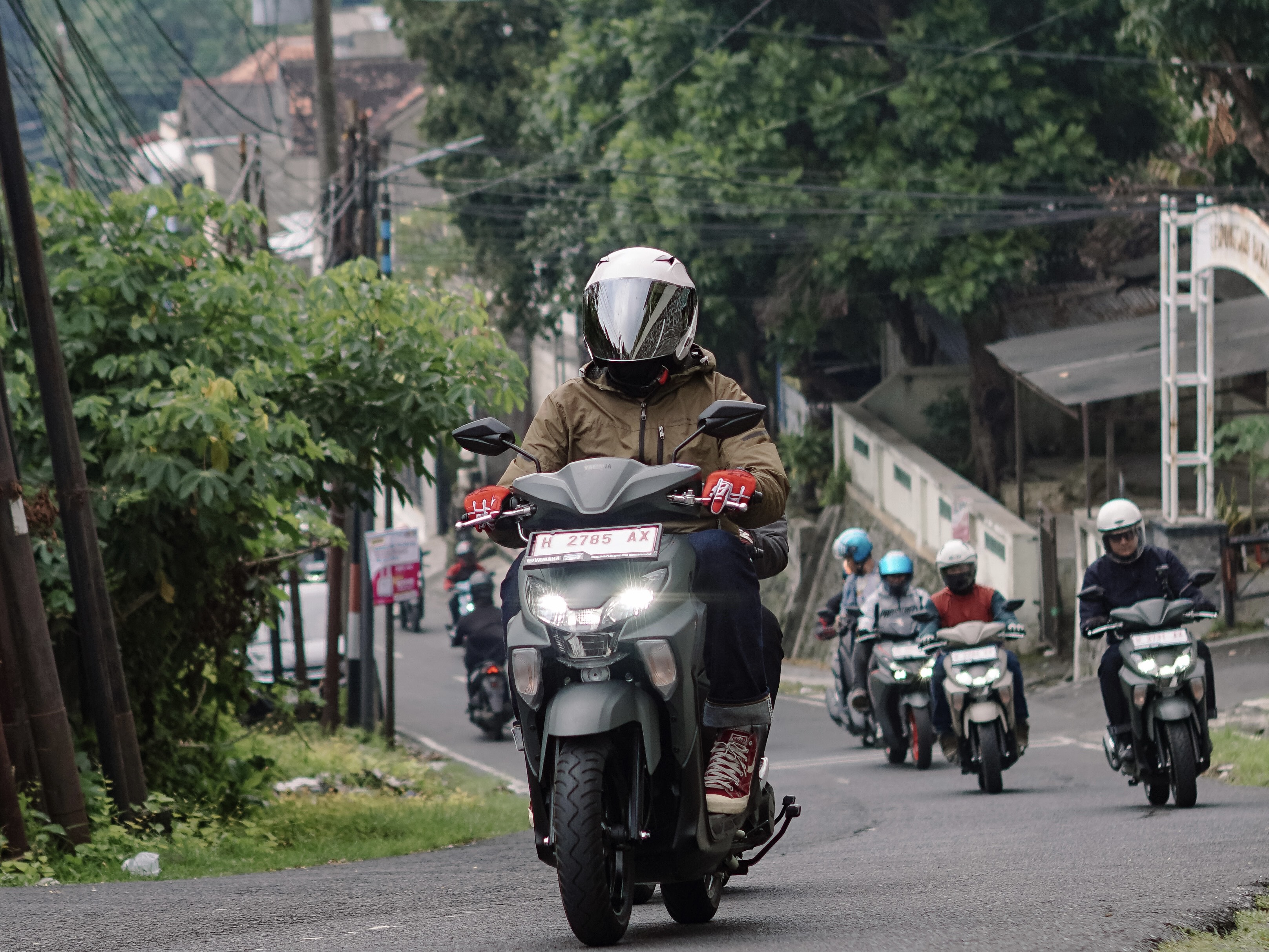 No Kaleng-Kaleng! GEAR ULTIMA Buktikan Kehebatan di Jalan Perkotaan dan Pegunungan Jawa Tengah