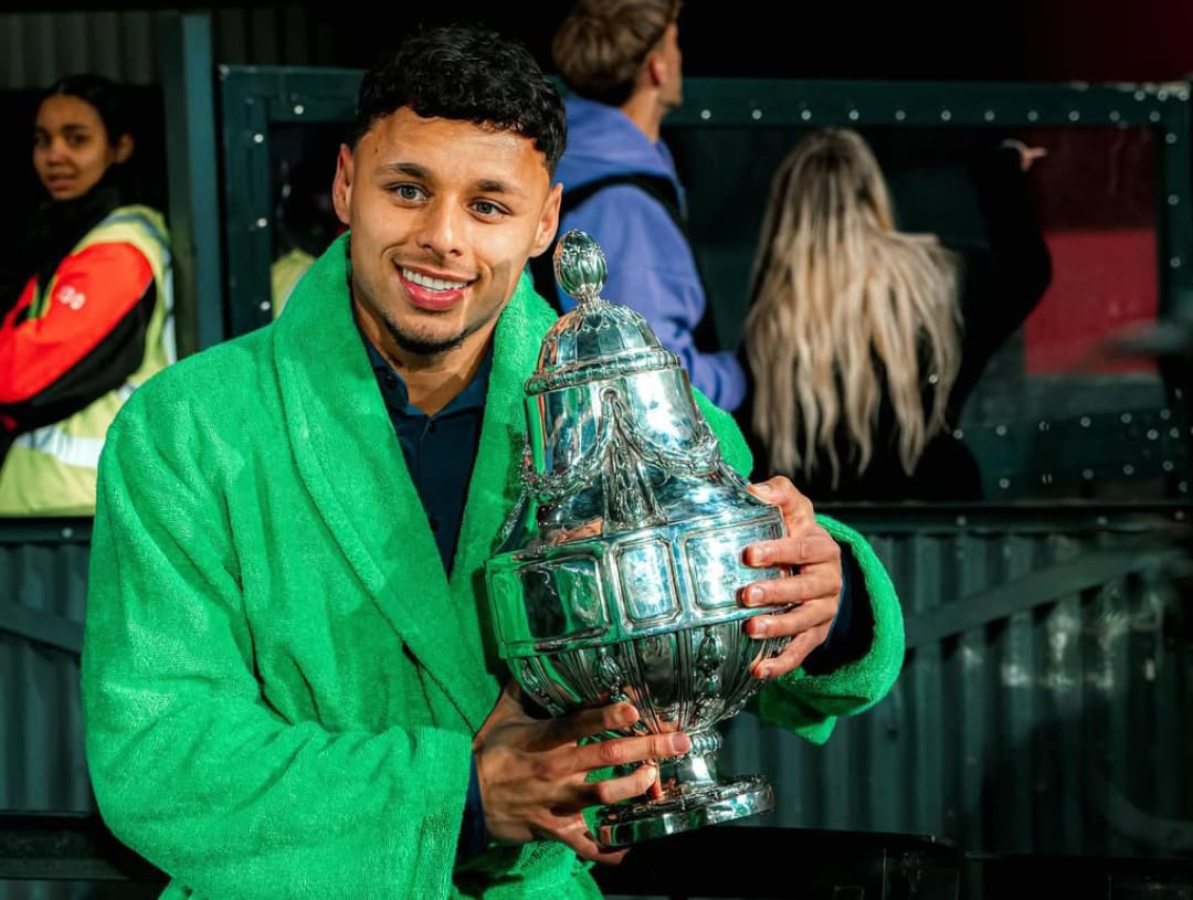 Go Ahead Eagles Juara Piala KNVB 2025! Dean James Bangga Meski Absen di Final Karena Cedera