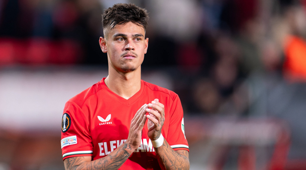 Mees Hilgers Masuk Daftar Bek Tengah U23 dengan Progresi Dribel Terbaik di Top 7 Liga Eropa